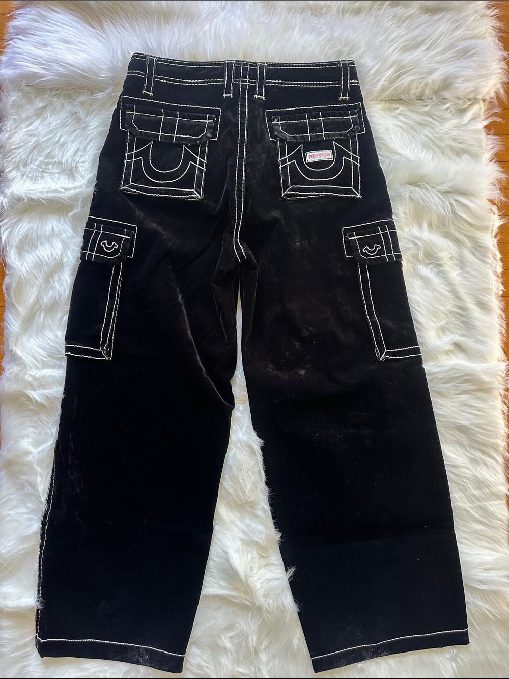 EUC True Religion Black Velvet Cargo Pants Contrast Stitch size Waist 31